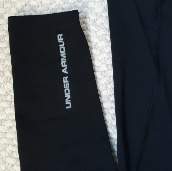 Black UnderArmour Coldgear Long Sleeve - Picture 4 of 4